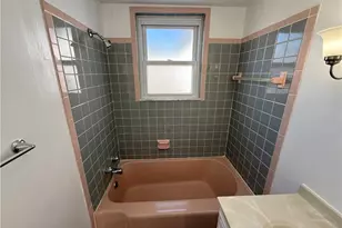 802 Boggs Ave, Pittsburgh, PA 15211 - Photo 15