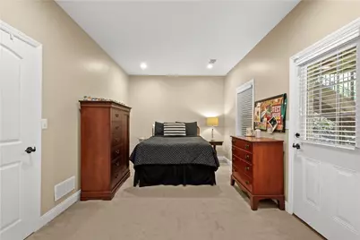 1864 Winchester Dr, Pittsburgh, PA 15241 - Photo 37