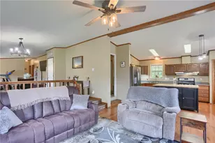 123 Merle Ln, Scott Township, PA 16101 - Photo 15