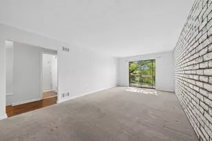 2785 Bingham Dr, Pittsburgh, PA 15241 - Photo 7