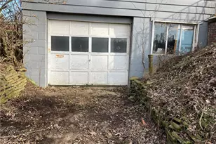 2570 Reiter Rd, Pittsburgh, PA 15235 - Photo 9
