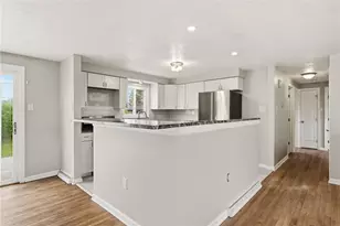 235 Princeton Dr, Center Township, PA 15001 - Photo 15
