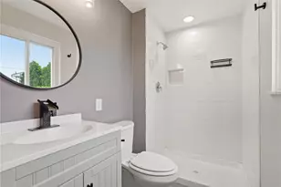 235 Princeton Dr, Center Township, PA 15001 - Photo 19