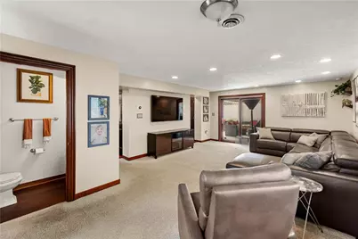 1122 Hillsview Ter, Green Tree, PA 15220 - Photo 17