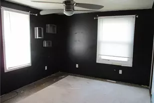 320 Main St, Twp of But SW, PA 16045 - Photo 9