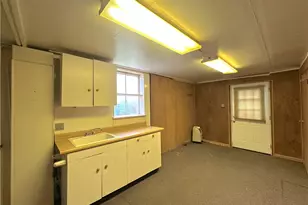 469 Girard St, Westmont Hilltop School District, PA 15905 - Photo 41