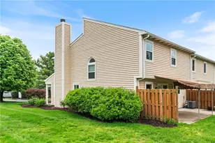 305 Squire Cir, Pittsburgh, PA 15212 - Photo 3