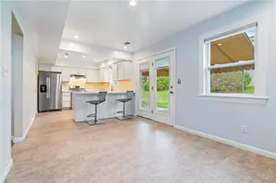 305 Squire Cir, Pittsburgh, PA 15212 - Photo 11