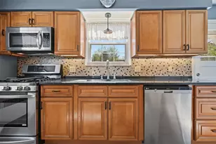 919 Tropical Ave, Beechview, PA 15216 - Photo 21