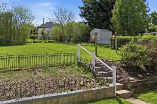 919 Tropical Ave, Beechview, PA 15216 - Photo 37