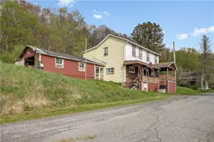 355 Sunset St, Canoe-Banks Townships, PA 15772 - Photo 3