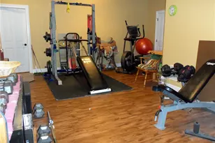 7011 Sunrise Ln, Mt Pleasant Twp, PA 15057 - Photo 33