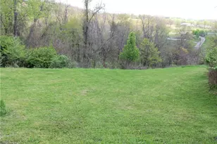 7011 Sunrise Ln, Mt Pleasant Twp, PA 15057 - Photo 39