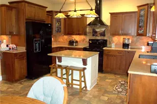 7011 Sunrise Ln, Mt Pleasant Twp, PA 15057 - Photo 9