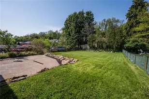 127 Dunbar Dr, Wilkins Township, PA 15235 - Photo 25