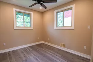 127 Dunbar Dr, Wilkins Township, PA 15235 - Photo 11