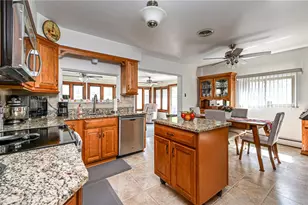 901 Roosevelt St, Conway, PA 15027 - Photo 7