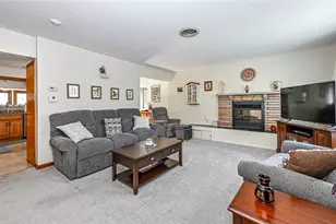 901 Roosevelt St, Conway, PA 15027 - Photo 3