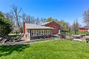 901 Roosevelt St, Conway, PA 15027 - Photo 25