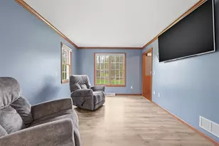 412 Golden Grove Rd, Economy, PA 15005 - Photo 11