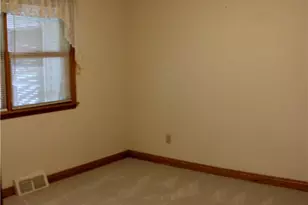 125 Jackson St, Harmony Boro, PA 16037 - Photo 13