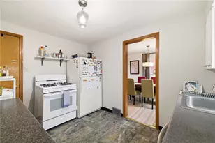 1136 Peermont Ave, Pittsburgh, PA 15216 - Photo 15