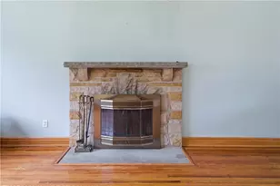 2378 Jenkinson Dr, Pittsburgh, PA 15237 - Photo 5