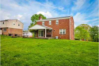 8684 E Barkhurst Dr, Pittsburgh, PA 15237 - Photo 3
