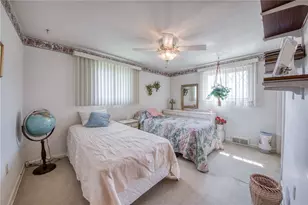 215 Amherst Rd, Pittsburgh, PA 15116 - Photo 15