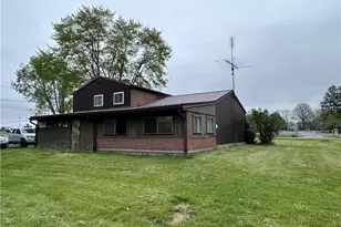 1702 Brentwood Dr, Pymatuning Township, PA 16125 - Photo 3