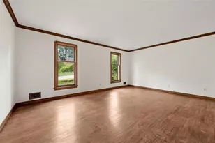 224 Thornberry Dr, Pittsburgh, PA 15235 - Photo 5