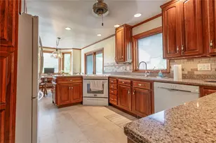 571 Seventh St, Sharpsville, PA 16150 - Photo 3