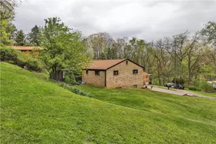 237 Byron Rd, Ross Twp, PA 15237 - Photo 3