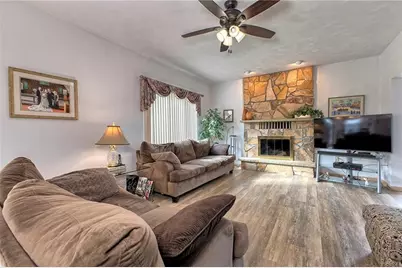 131 Mount Vernon Dr, Elizabeth Twp/Boro, PA 15135 - Photo 7