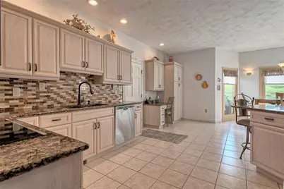 131 Mount Vernon Dr, Elizabeth Twp/Boro, PA 15135 - Photo 9