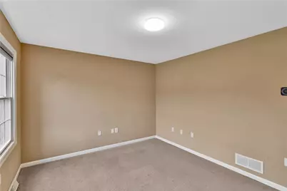 699 Surfside Dr, Pittsburgh, PA 15239 - Photo 15