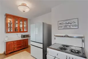 687 Valley Rd, Harmony Township, PA 15003 - Photo 19