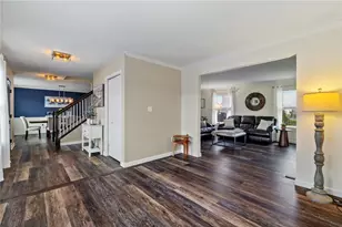 218 Horse Shoe Dr, Findlay Township, PA 15026 - Photo 5