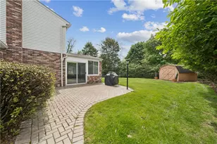 2125 Berkshire Dr, Monroeville, PA 15146 - Photo 33