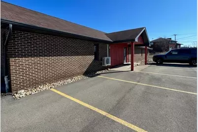 201 Fairview Dr, Center Township, PA 15061 - Photo 3