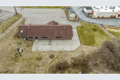 201 Fairview Dr, Center Township, PA 15061 - Photo 5