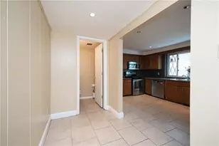 1922 Harcum Wy, Pittsburgh, PA 15203 - Photo 9