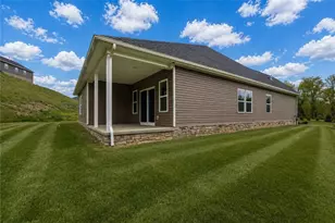 105 Deana Dr, Robinson Twp, PA 15136 - Photo 29
