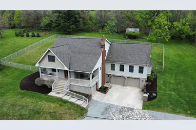 657 Lakeview Dr, South Strabane, PA 15301 - Photo 1