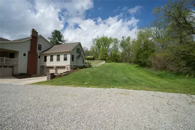 657 Lakeview Dr, South Strabane, PA 15301 - Photo 5