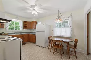 221 E Edgewood Ave, New Castle, PA 16105 - Photo 9