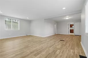 8967 Elm St, Pittsburgh, PA 15101 - Photo 9