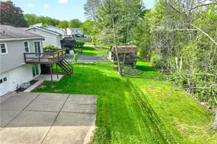 113 Redbud Dr, Chippewa Township, PA 15010 - Photo 9