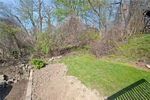 529 Windsor Ave, Pittsburgh, PA 15221 - Photo 29