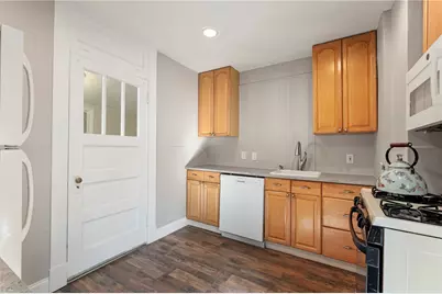 529 Windsor Ave, Pittsburgh, PA 15221 - Photo 11
